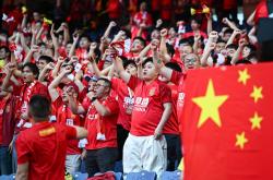关于中国球员在最新比赛中大放异彩，展现国际水平的信息