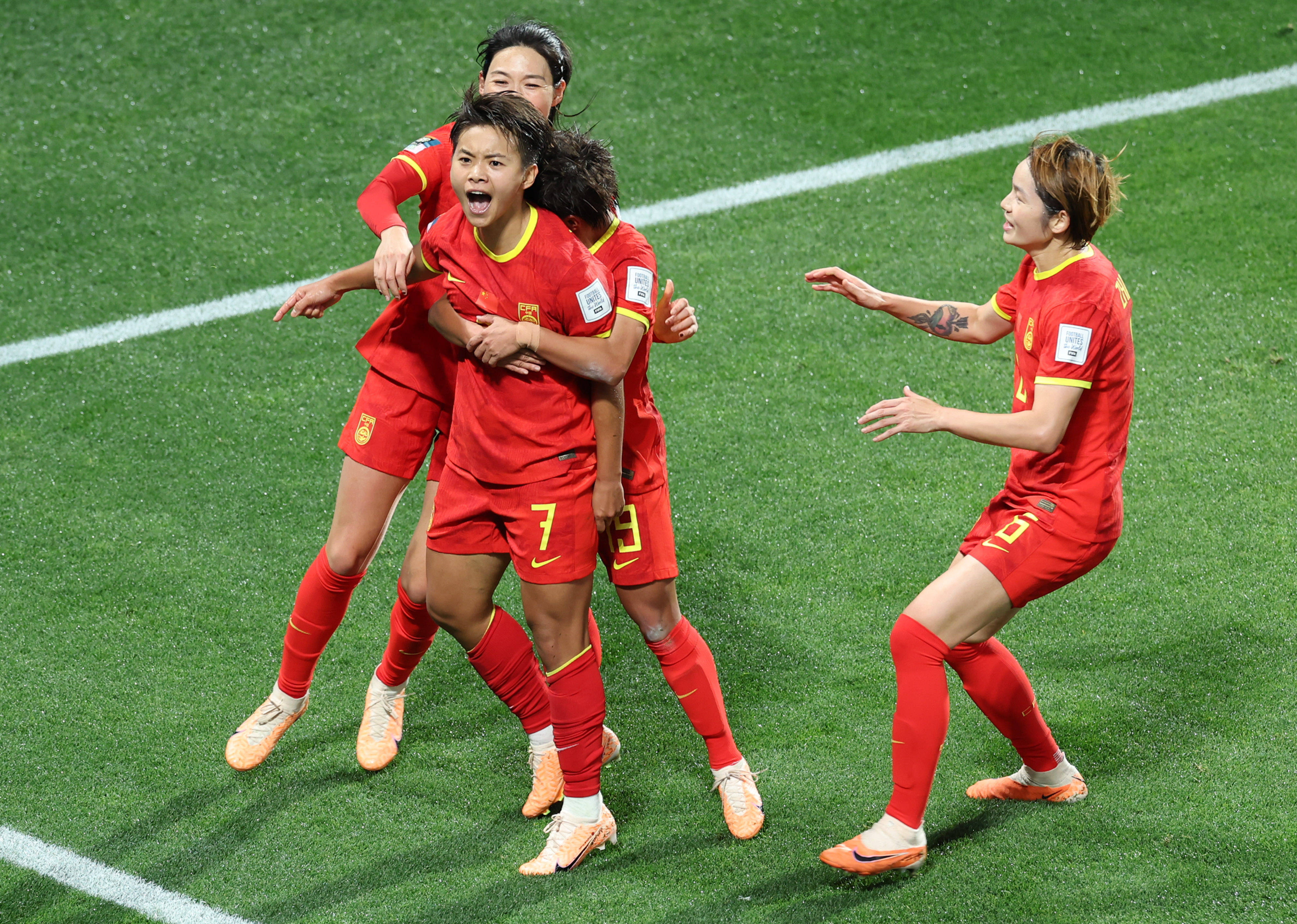 国际杯女足比赛接近尾声，中国队成佳话！