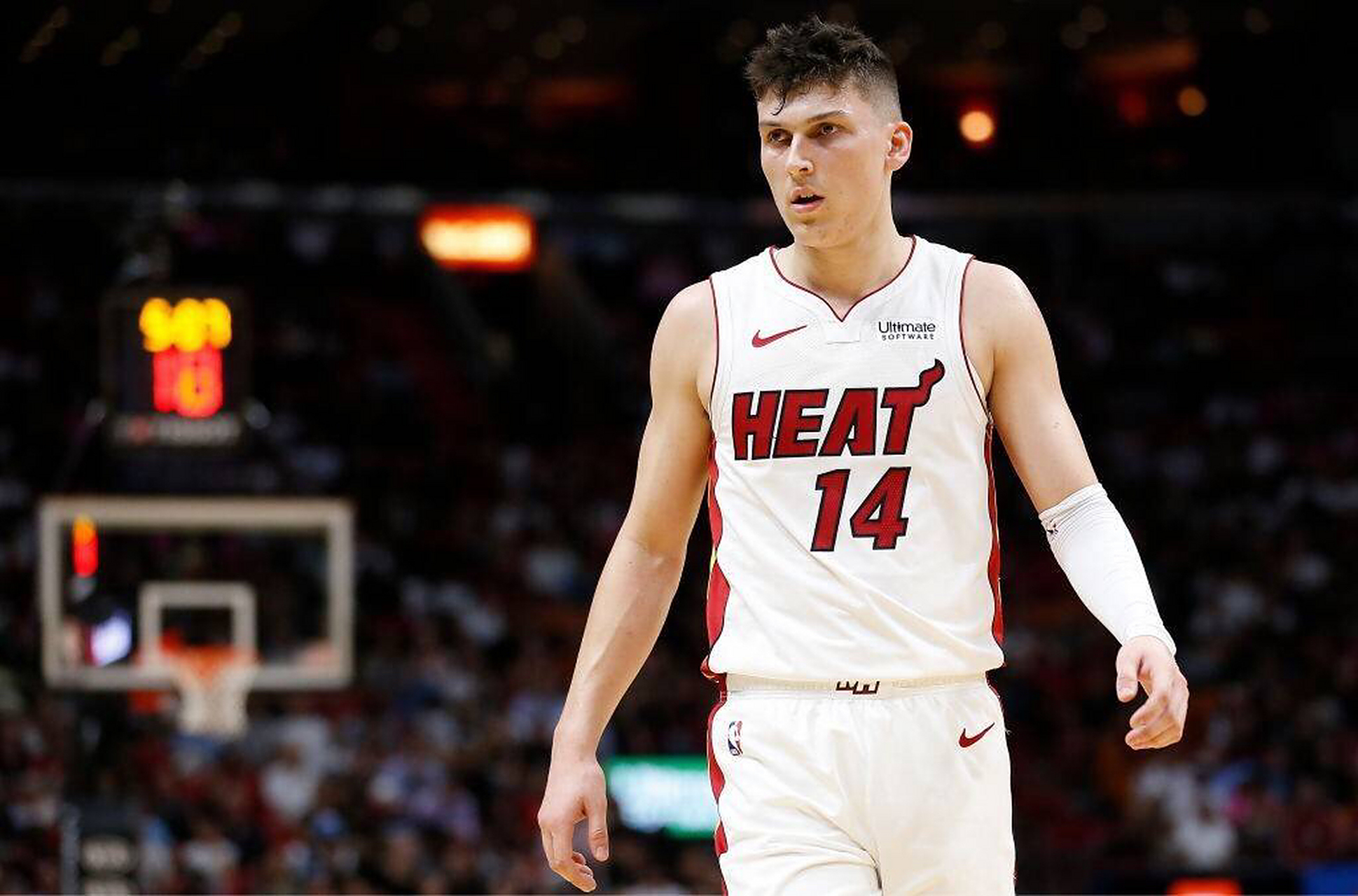 包含迈阿密热火主帅放话:总决赛首回合必胜多特蒙德,谢震业冷笑回应的词条 包含迈阿密热火主帅放话:总决赛首回合必胜多特蒙德,谢震业冷笑回应的词条